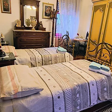 Semesterbostad La Casa Dei Poeti *